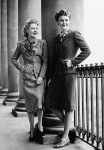 Utility dress, 1942 / تشویق زنان به باز طراحی کت‌های مردانه