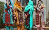 نمایش لباس زنان بلوچی ایران در نمایشگاه اکسپوی دبی به نام کشور عمان